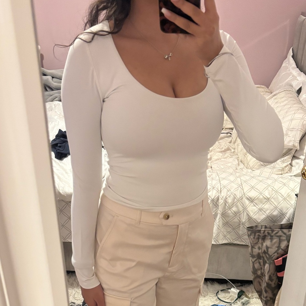Babaton Contour White Long Sleeve Top